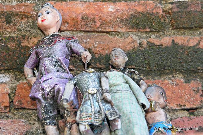 Bonecas de oração, Wat Phra Sri Samphet, Ayutthaya - Tailândia