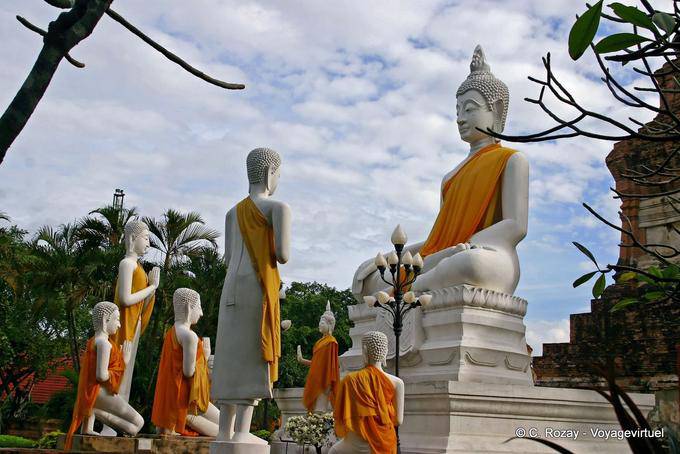 Estátuas grupo de oração, Wat Yai Chai Mongkol, Ayutthaya - Tailândia