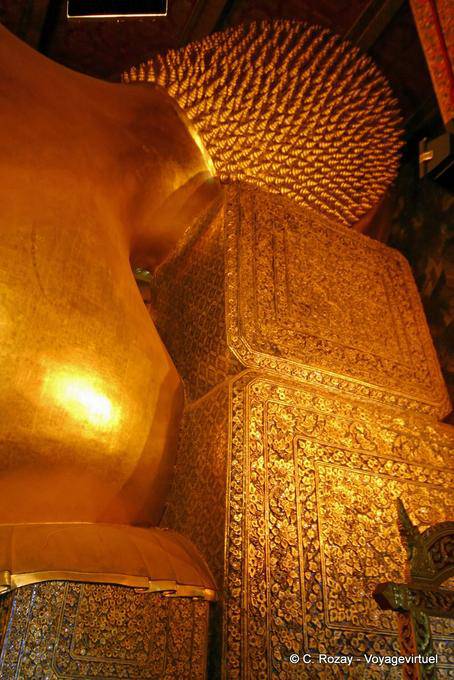 Encostos de Cabeça Buda Reclinado, Wat Pho (Wat Phra Chettuphon), Bangkok - Tailândia