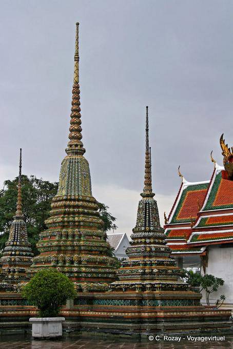 The Chedi Phra Rabieng Rai trás, Wat Pho (Wat Phra Chettuphon), Bangkok - Tailândia