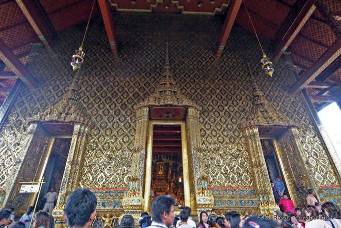 A entrada para o Templo do Buda de Esmeralda, Wat Phra Kaew - Tailândia