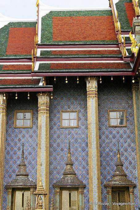 Ao lado do Panteão Real, Wat Phra Kaew, Banguecoque - Tailândia