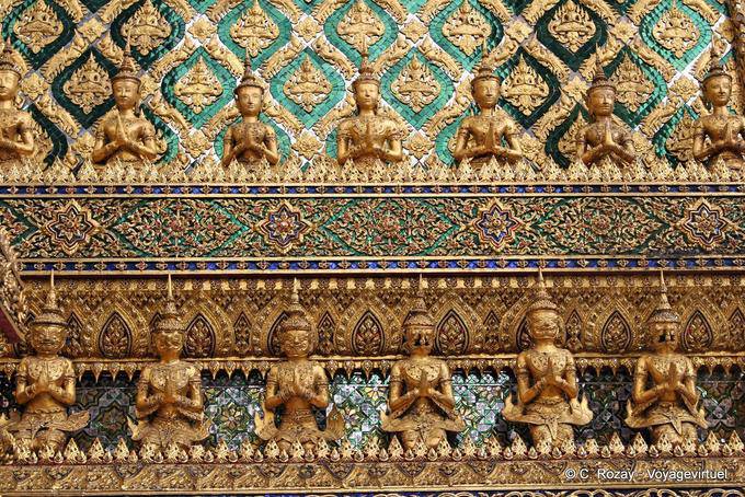 Painel exterior do Panteão Real, Wat Phra Kaew, Banguecoque - Tailândia