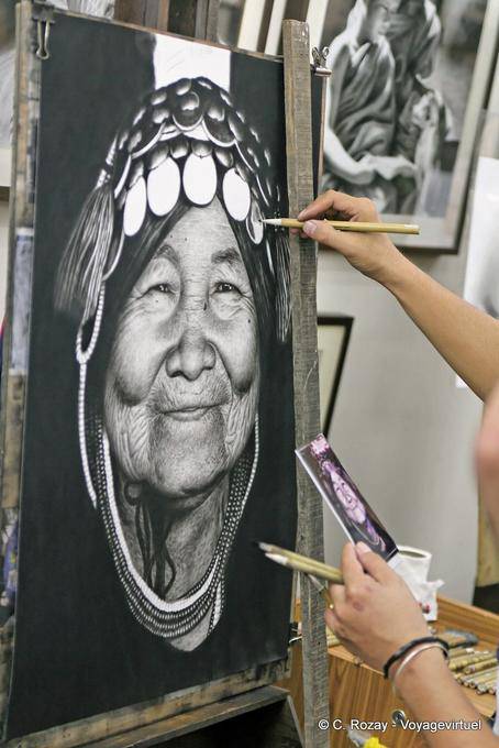 Artista reproduzindo um rosto típico, Chiang Mai - Tailândia