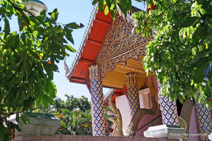 Around the Wat Phra Singh, Chiang Mai Temple - Tailândia
