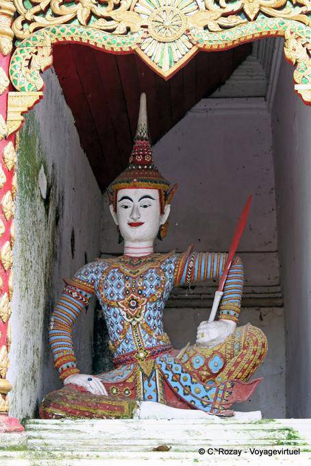 Um engraçado Nat Wat Doi Suthep, Chiang Mai - Tailândia