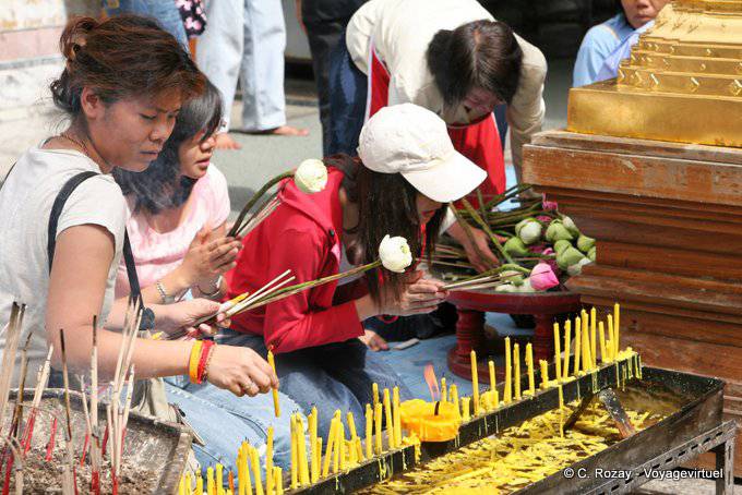 Ofertas femininos Wat Doi Suthep, Chiang Mai - Tailândia