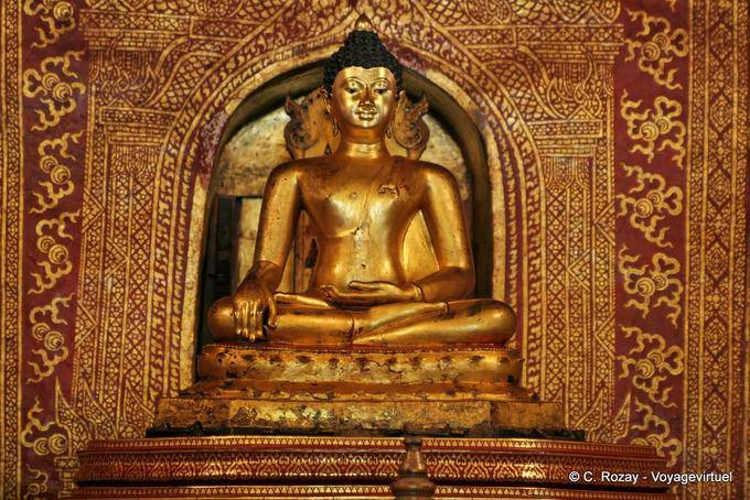 Phra Buddha estátua Sihing, Wat Phra Singh, Chiang Mai - Tailândia