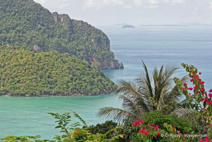 Ver Yongkasem Bay, Koh Phi Phi - Tailândia