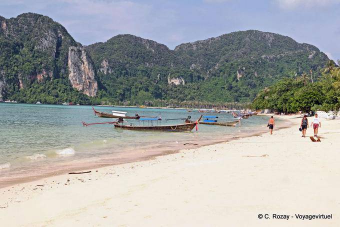 Tonsai Praia Bay, Koh Phi Phi - Tailândia