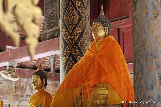Imagem de Buda no Wihan Nam Tam, Lampang - Tailândia