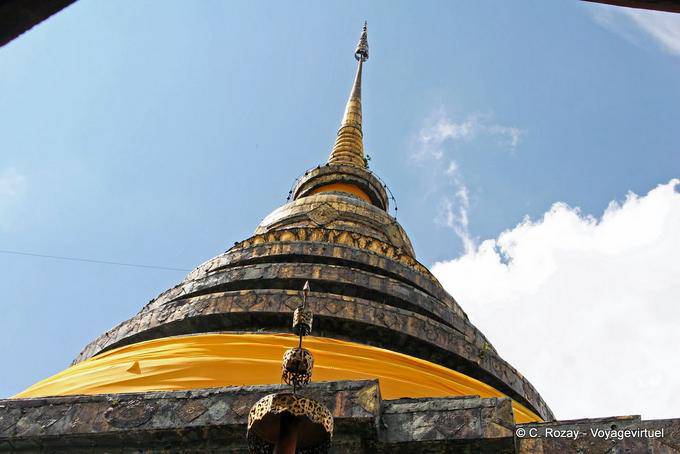 Top de Chedi Wat Phra Isso Lampang Luang, Lampang - Tailândia
