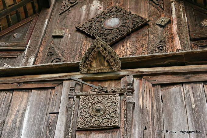 Madeira Antiguidades, Wat Phra Isso Lampang Luang - Tailândia