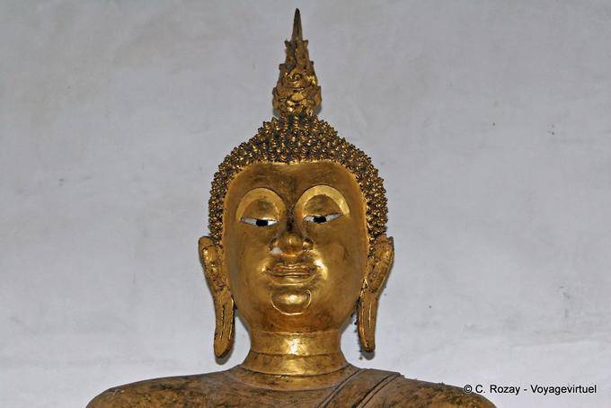 Cabeça templo budista em Sri Rattana Mahathat-lo, Phitsanulok - Tailândia