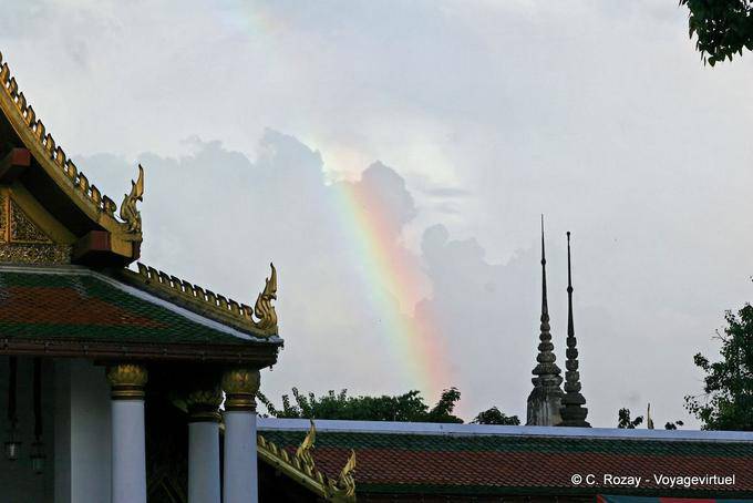 Arc-en-ciel, Phitsanulok - Tailândia
