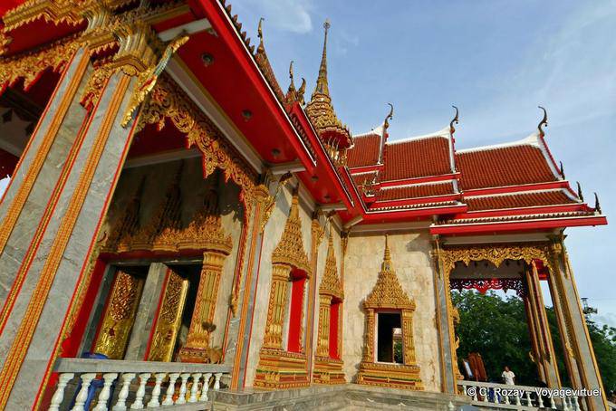Vista lateral Wat Chalong, Phuket - Tailândia