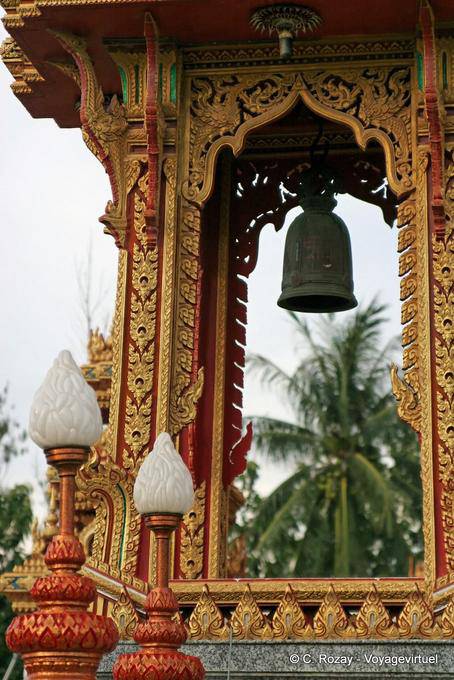 Bell at Wat Chalong, Phuket - Tailândia