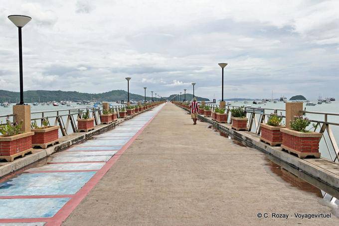 Ponton Chalong, Phuket - Tailândia