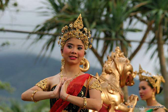 Thai festival do dançarino Patong, Phuket - Tailândia