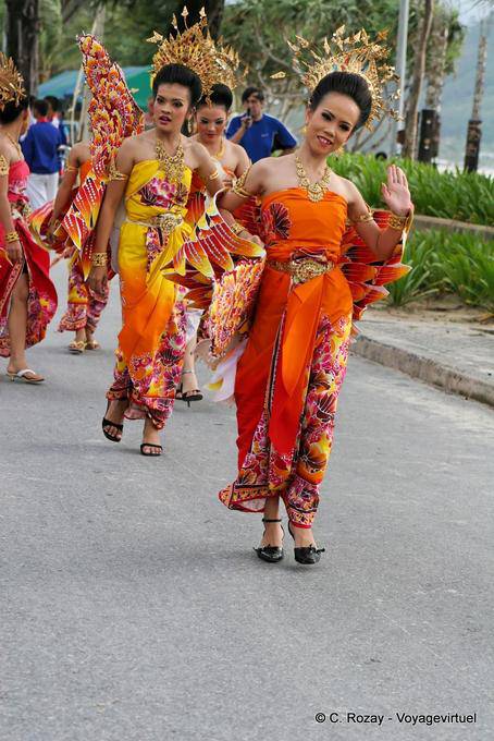 Parada alegre, Festival Patong, Phuket - Tailândia