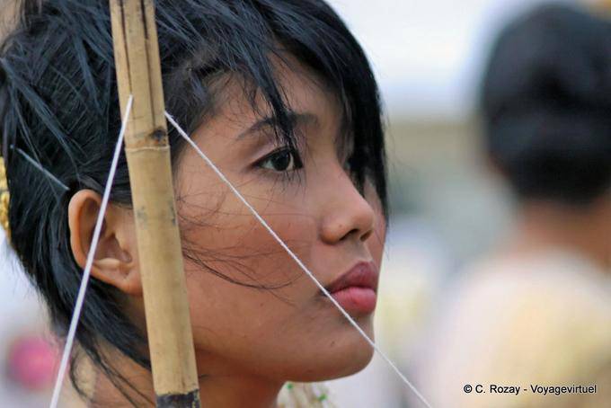 Olhos Abertos, Festival Patong, Phuket - Tailândia