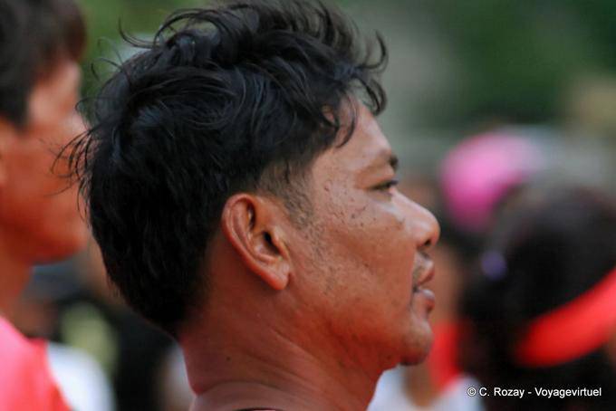 Man do perfil, Festival Patong, Phuket - Tailândia