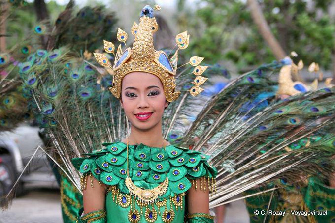 Penas de pavão, Festival Patong, Phuket - Tailândia