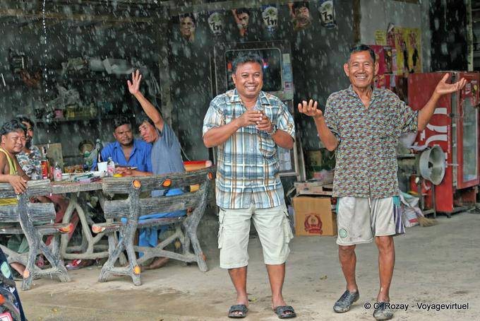 Bom humor no bistrô, Phuket Town Gypsy - Tailândia