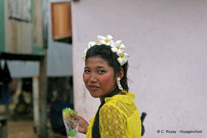 Grinalda da flor do Frangipani, Phuket Town Gypsy - Tailândia