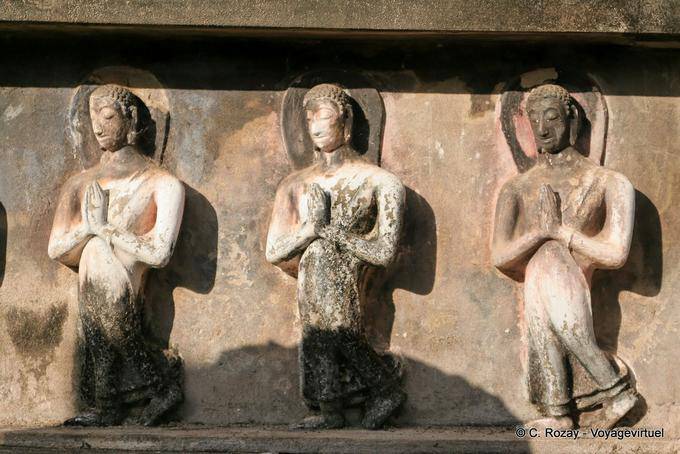 A oração do relevo, Sukhothai, Wat Mahathat - Tailândia