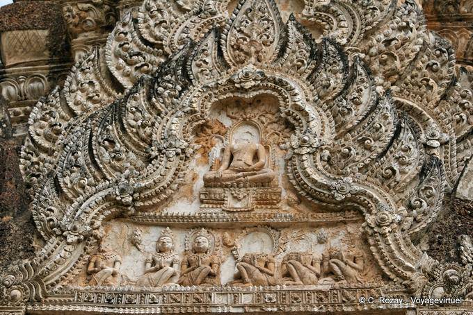 Friso escultural e rendas, Sukhothai, Wat Mahathat - Tailândia