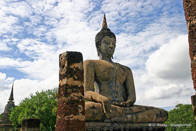 O grande viharn, Sukhothai, Wat Mahathat - Tailândia