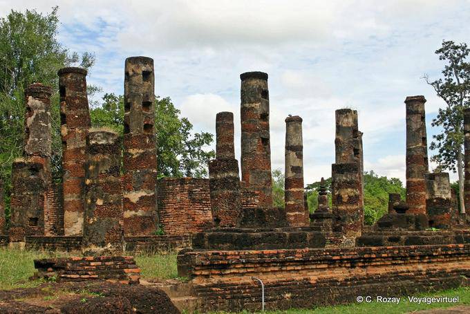 Local antigo do Khmer, Sukhothai, Wat Phra Pai Luang - Tailândia