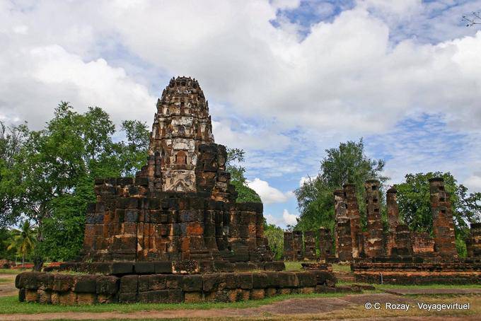 Ruínas de Sukhothai, Wat Phra Pai Luang - Tailândia