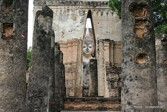 O templo da árvore Bodhi, Sukhothai, Wat Sri Chum - Tailândia