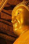 Luang Phor esquerda perfil de Para, Wat Choeng Phanan, Ayutthaya, Tailândia.