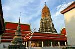 Wat Yai (grande templo), Wat Phra Si Rattana Mahathat, Phitsanulok, Tailândia.