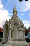 Capela pequena Wat Phra Si Rattana Mahathat, Phitsanulok, Tailândia.