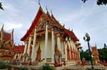 Ubosoth de Wat Chalong, Phuket, Tailândia.