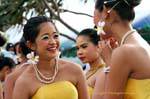 Feminino regozijando Festival Patong, Phuket, Tailândia.