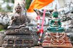 Estatuetas postura de meditação e de ensino, Sukhothai, Wat Mahathat, Tailândia.