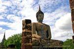 O grande viharn, Sukhothai, Wat Mahathat, Tailândia.