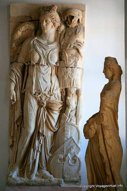 Museu Nacional de Carthage, baixo-relevo da Vitória (século II dC. AD) - Tunísia
