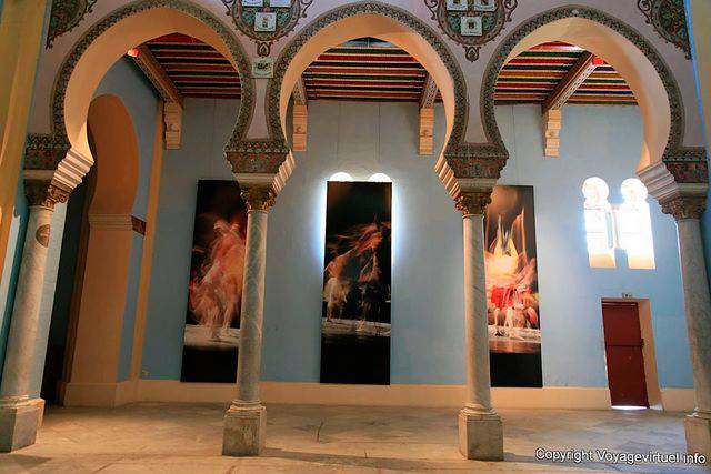 Carthage, Catedral de Saint Louis, dança andaluza em arabescos - Tunísia