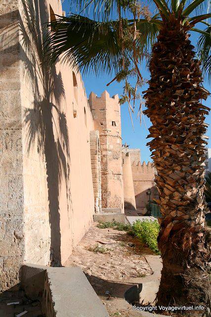 Sfax, paredes da torre poligonais - Tunísia