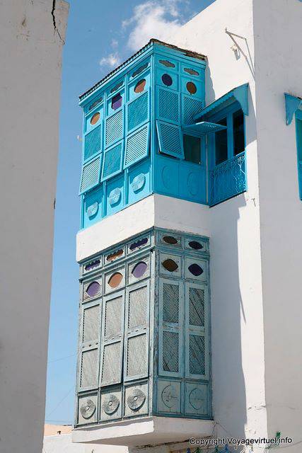 Sidi Bou Said, varandas com moucharabiehs - Tunísia