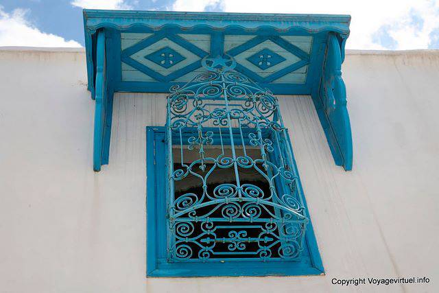 Sidi Bou Said, Arte e encurtar e toldo - Tunísia