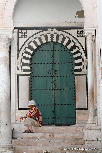 Tunis medina, a entrada de mesquita - Tunísia