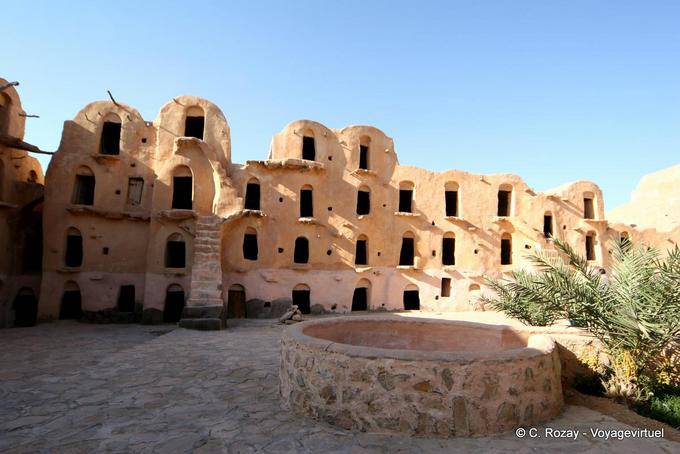 Bem no quintal, Ksar Ouled Soltane - Tunísia