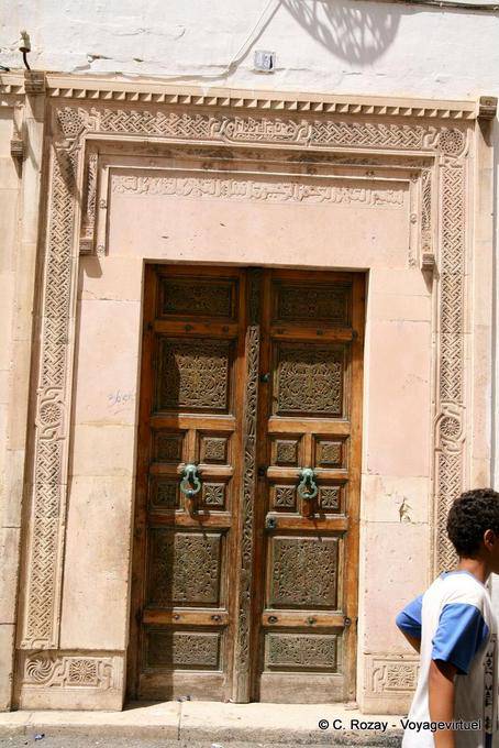 Porta com inscrições em coaching, Sfax - Tunísia